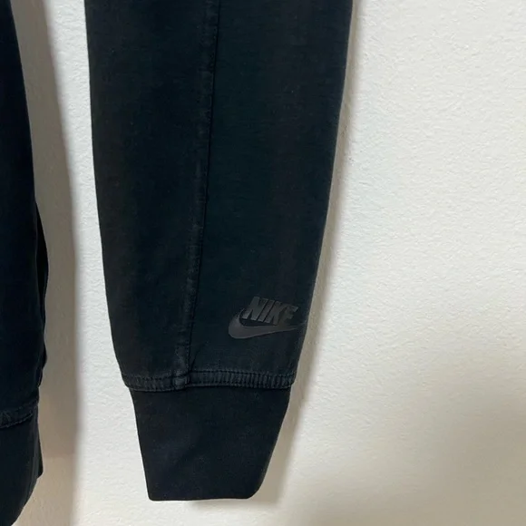 Nike Essentials Training Printed Leggings - Picture 3 of 11